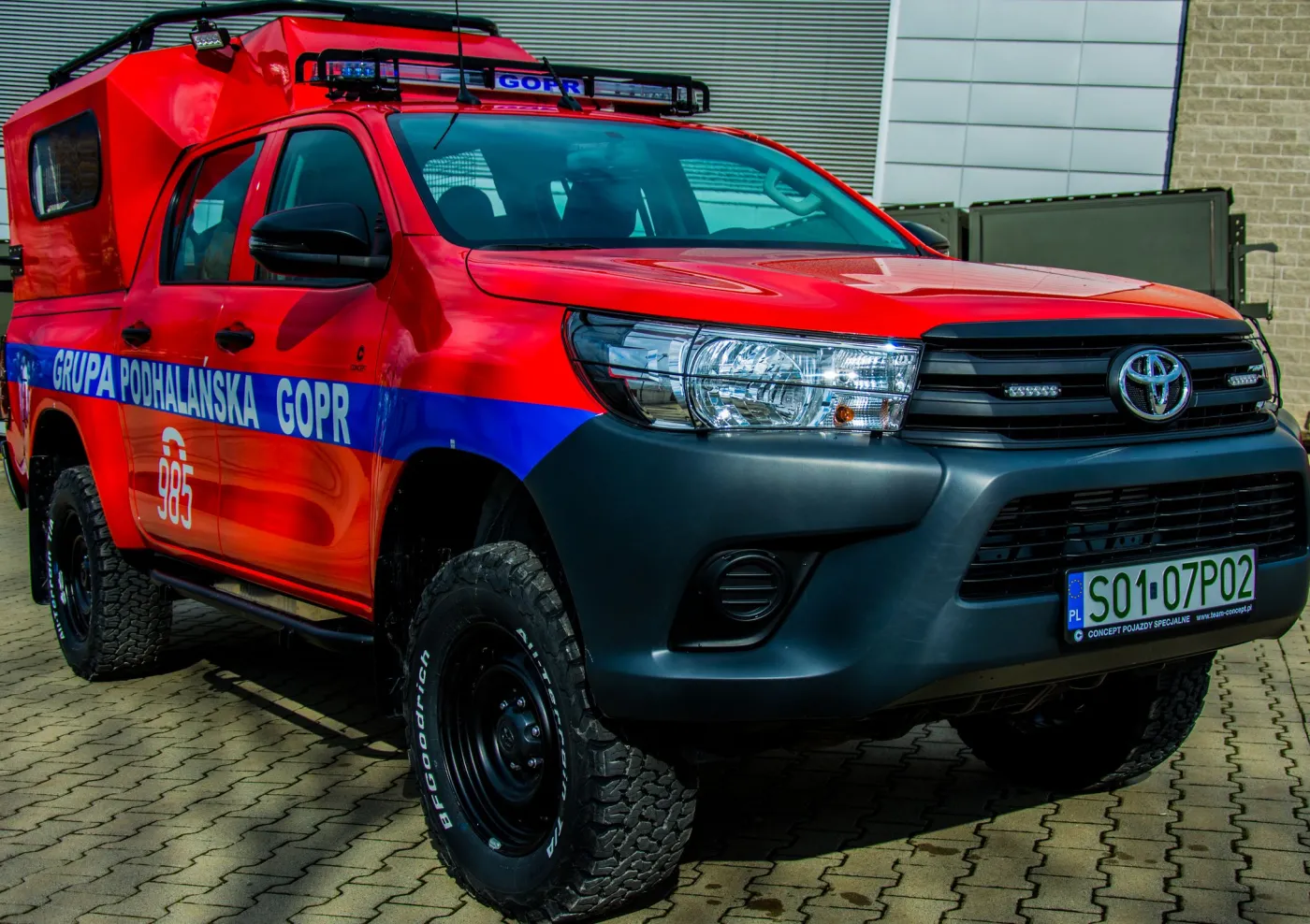 toyota-hilux-dla-gopr-27946312.jpg