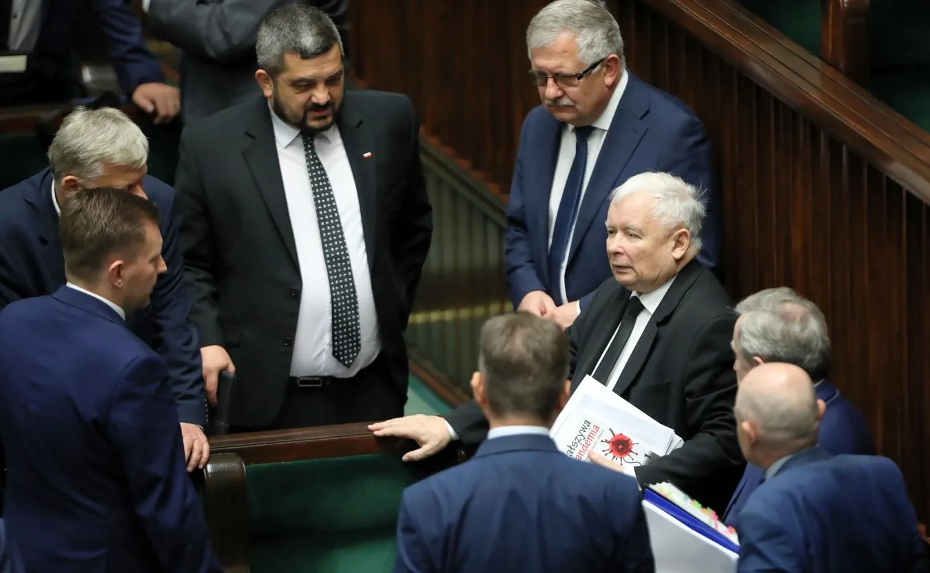 PiS na łowach w Sejmie? "Korupcja polityczna jest cały czas"