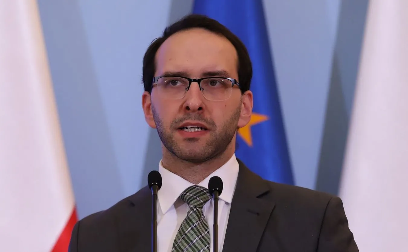 Ktoś podszywał się pod ABW. Żaryn: Kolejna dezinformacja wymierzona w Polskę