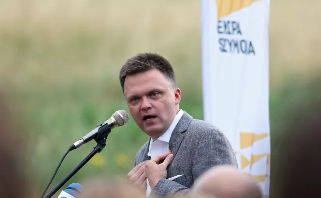 Hołownia pisze do Budki ws. ruchu obywatelskiego. "Po co marnować energię?". Jest odpowiedź szefa PO
