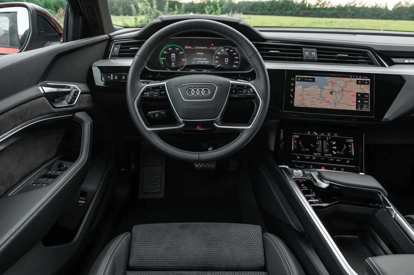 audi-etron-sportback-28217559.jpg