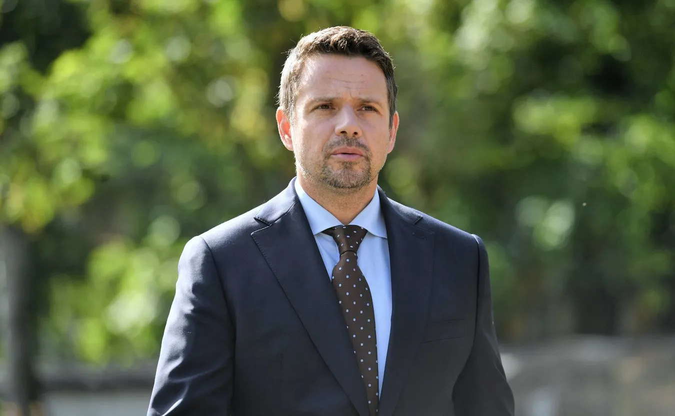 Gronkiewicz-Waltz broni zachowania Trzaskowskiego w klubie. "To po prostu luz"