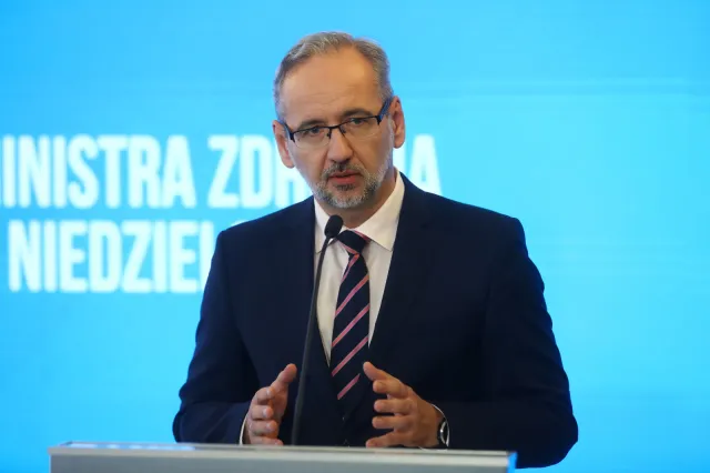 Rząd wprowadza nowe obostrzenia. Ogłosił to minister zdrowia