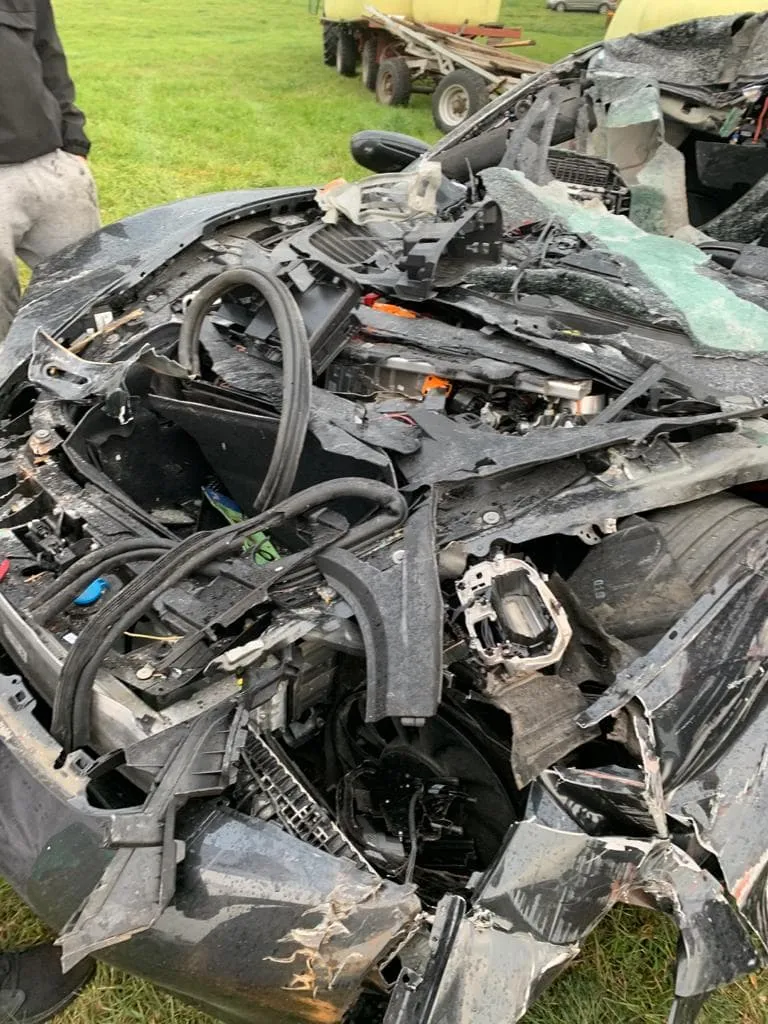 porsche-taycan-turbo-28238523.jpg
