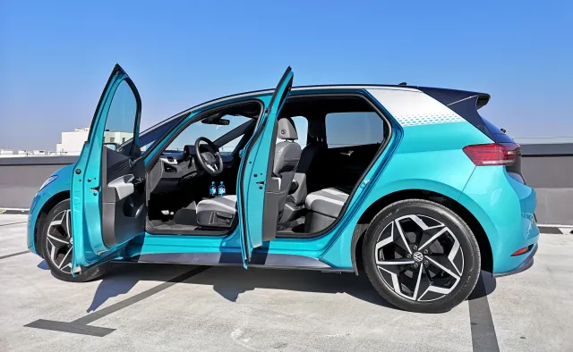 Nowy Volkswagen ID.3 już w Polsce. Jak jeździ? Zadziwia nie tylko zwinnością i ciszą