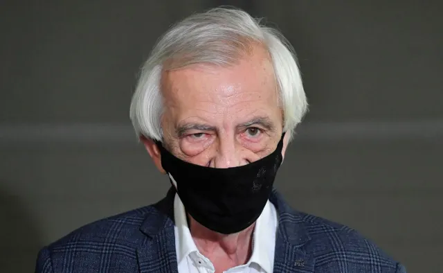 Zawieszeni politycy PiS przejdą do innego klubu? Terlecki komentuje
