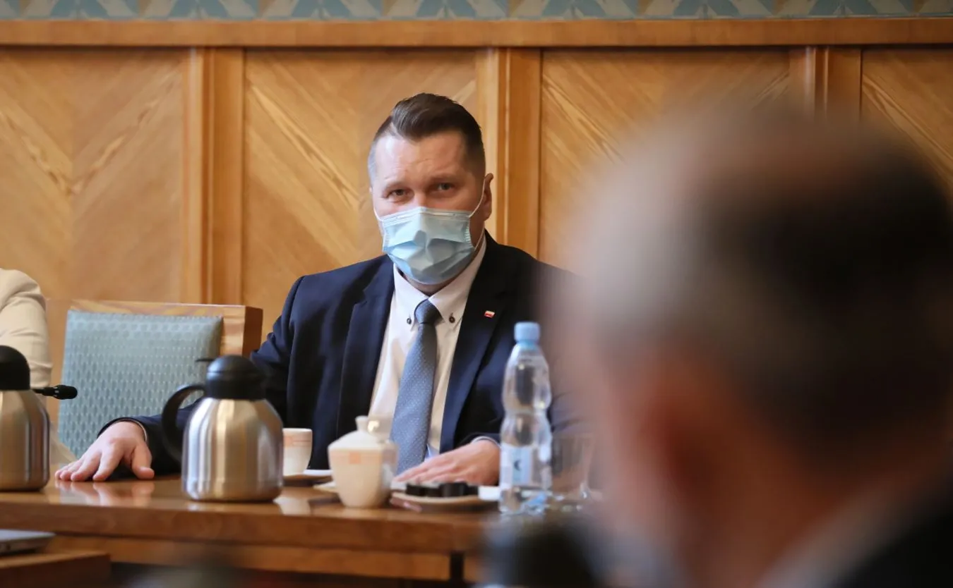 Czarnek: Chcemy przejrzeć treści, które są w podręcznikach do języka polskiego i historii