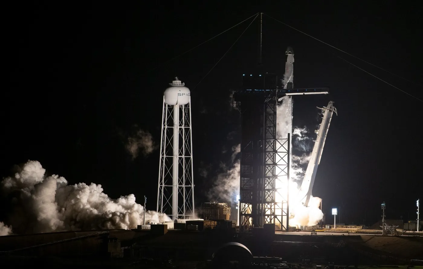 Udany start rakiety SpaceX. Kapsuła Resilience zawiezie astronautów na ISS
