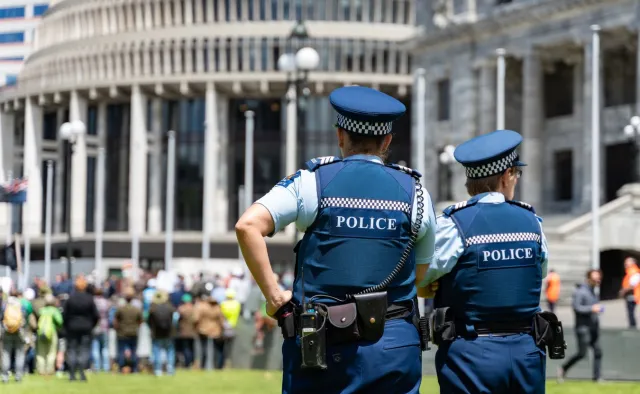 Muzułmańskie policjantki w Nowej Zelandii mogą nosić hidżaby [FOTO]