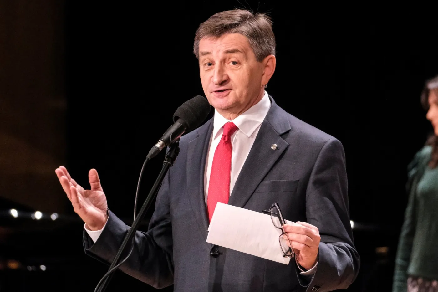 Kuchcińskiemu zhakowali konto na Facebooku. Zgłosił sprawę do ministerstwa, którego nie ma