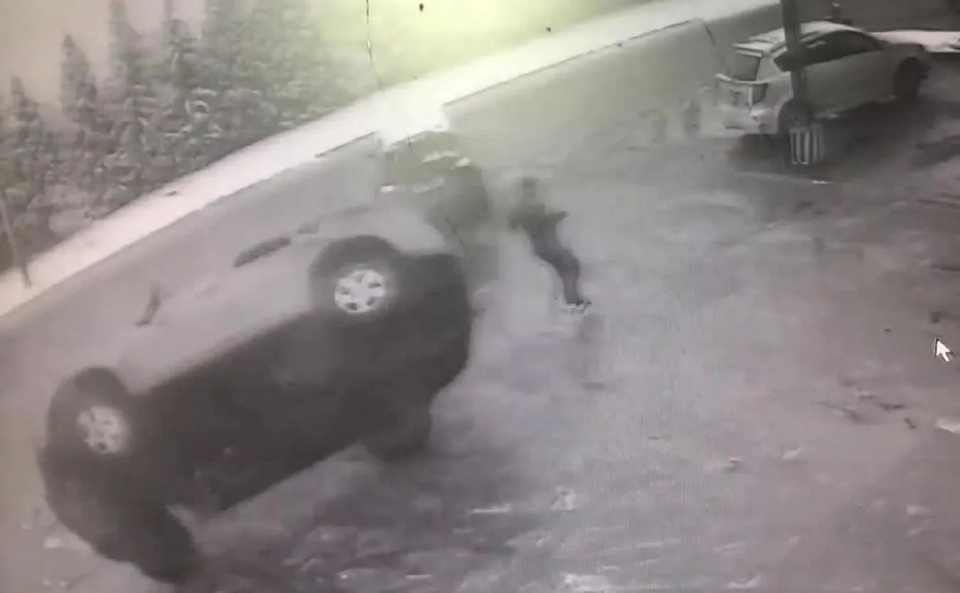 Oszukał przeznaczenie. Zobacz, co się wydarzyło na jednej z białoruskich dróg [WIDEO]