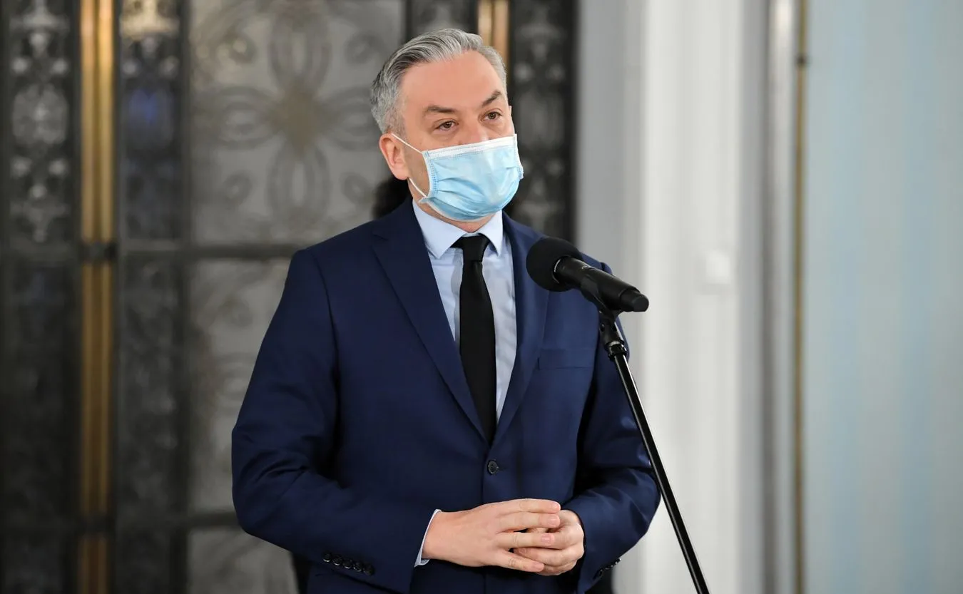 Lewica chce opodatkować Kościół. Biedroń: Nie stać nas na to, żeby go utrzymywać