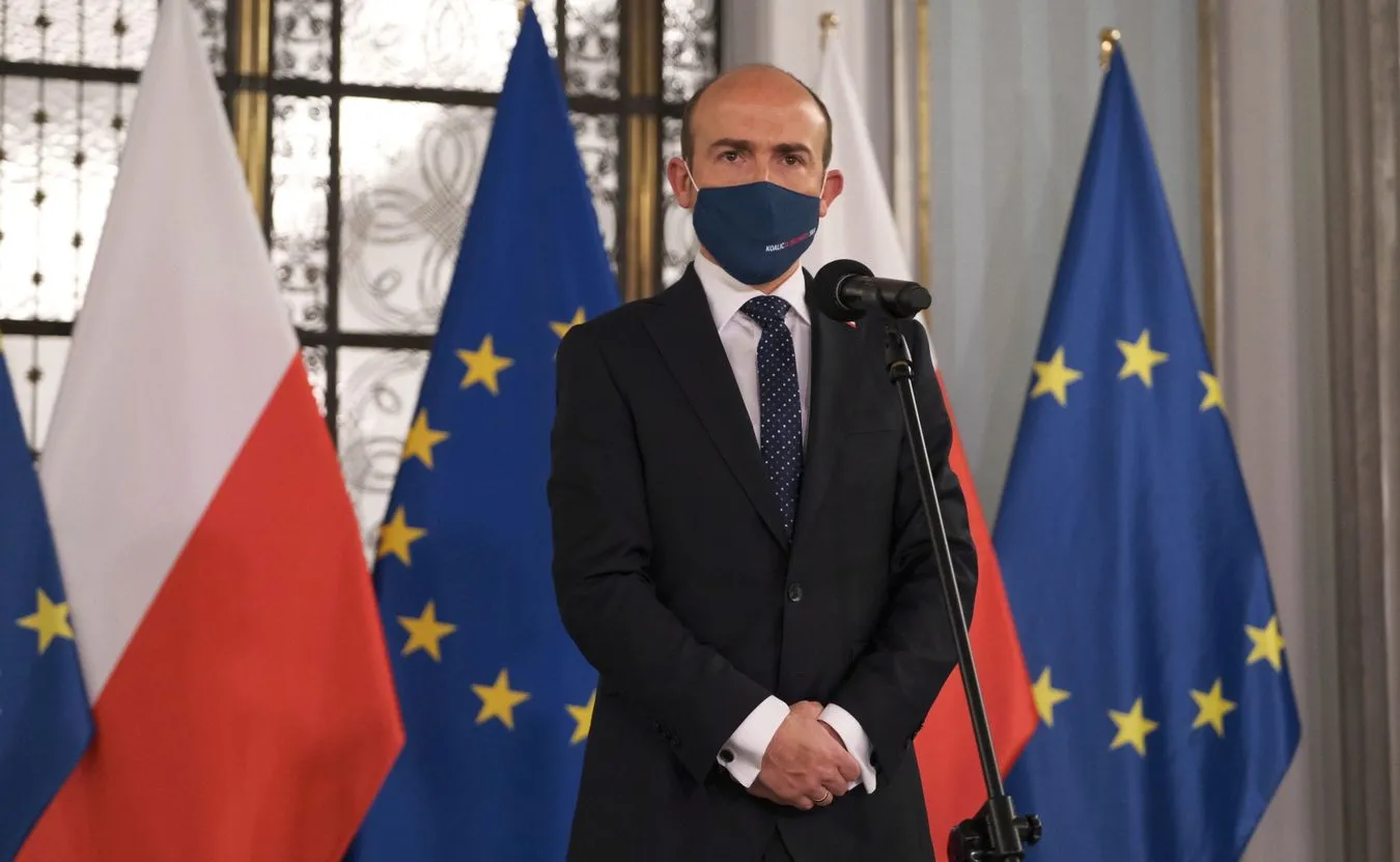 Budka: Morawiecki podporządkował politykę zagraniczną gierkom Orbana