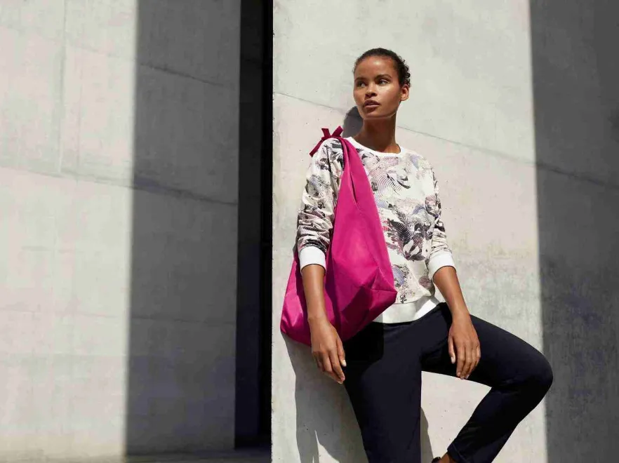 odziez-sportowa-esprit-37061768.jpg