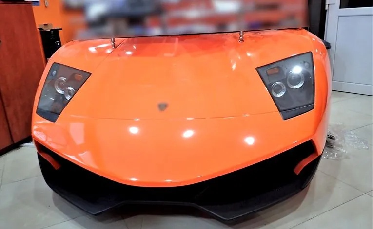 Lamborghini liczy straty w milionach. Polska firma na celowniku policji