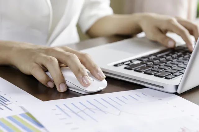 Urzędnicy sprzedani za podwyżki dla nauczycieli. Fala odejść specjalistów będzie się pogłębiać