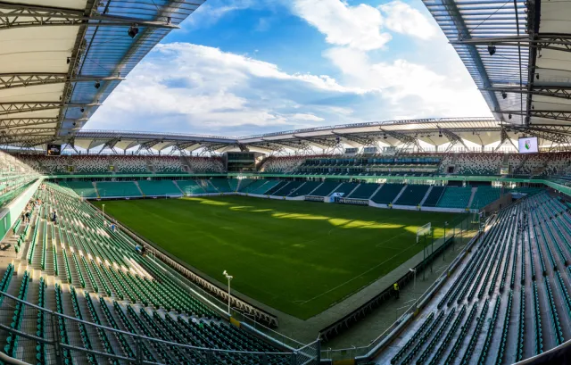 Mecze jednak z kibicami? Premier zapowiada dobre wieści