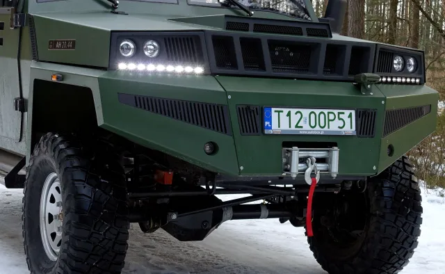Autobox Honker AH 20.44 już jeździ. Nowy polski samochód dla wojska, będzie też dla Kowalskiego
