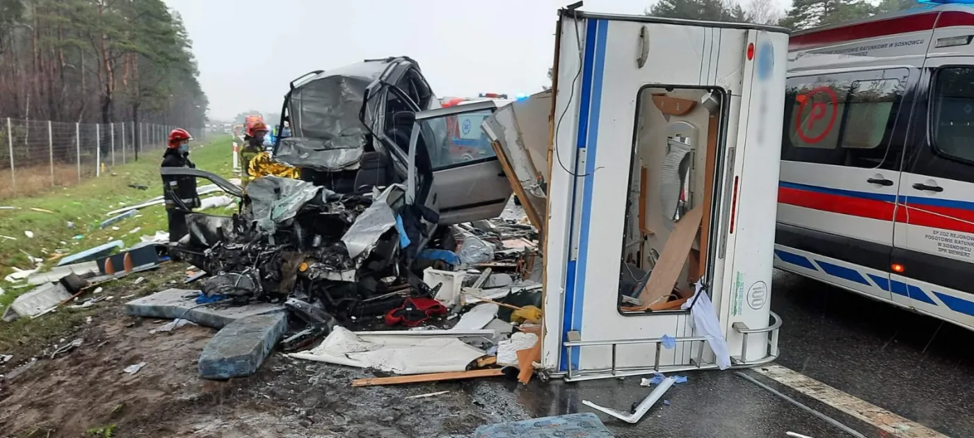 wypadek-na-trasie-s1-37116061.jpg