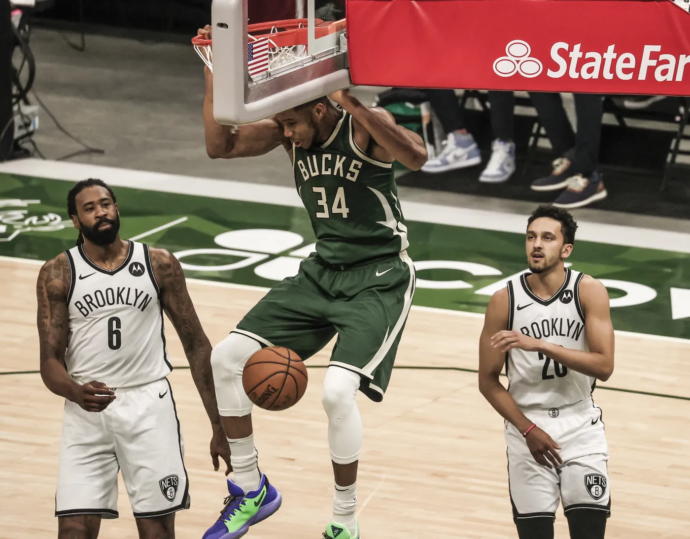 Antetokounmpo z rekordem sezonu. Phoenix Suns zrównali się Utah Jazz