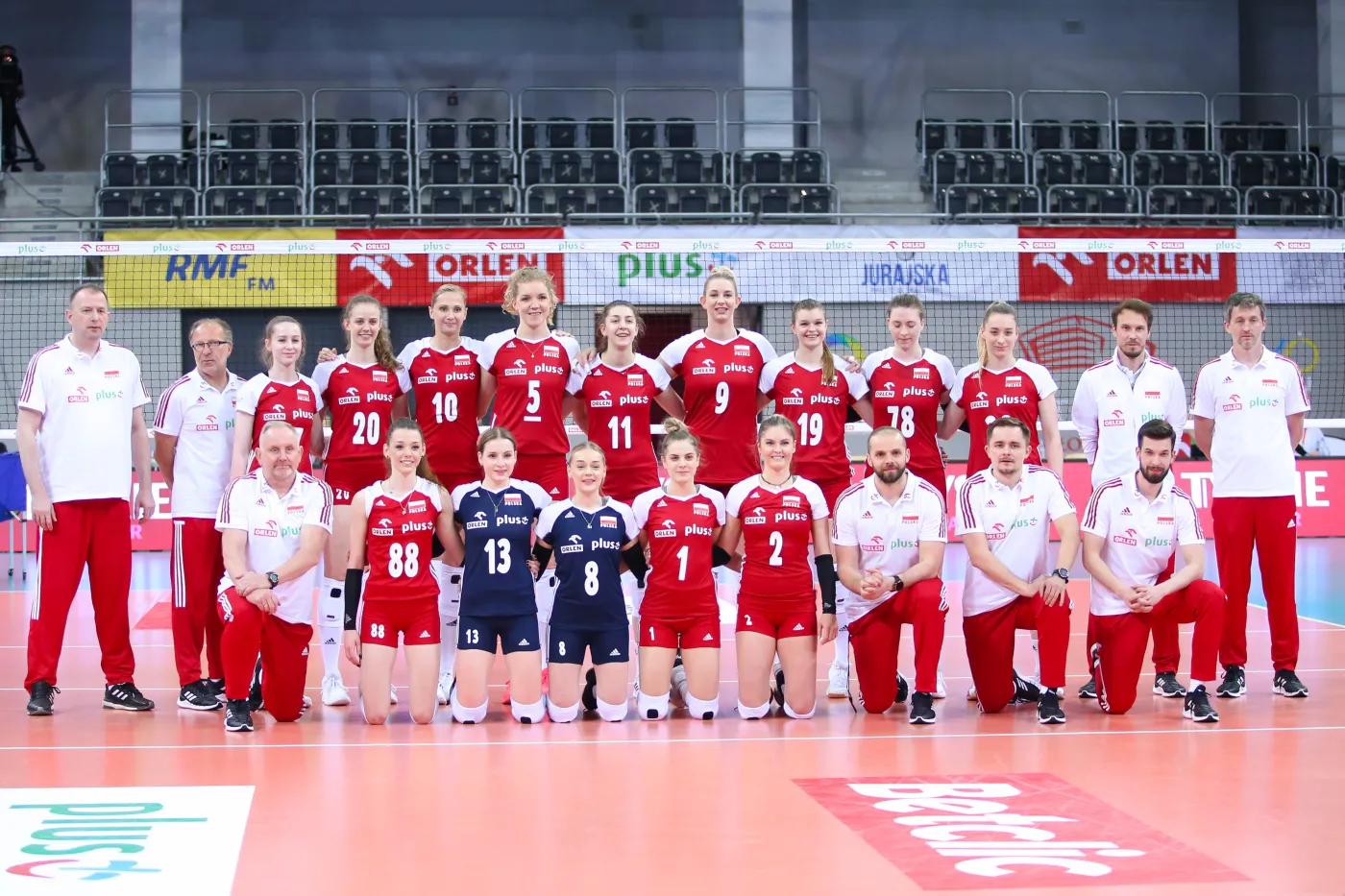 Polskie siatkarki rozgrzewały się na... hotelowym korytarzu