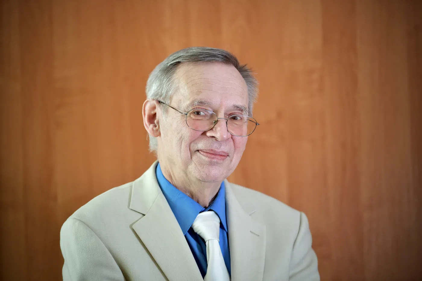 Prof. Gut: Można luzować obostrzenia