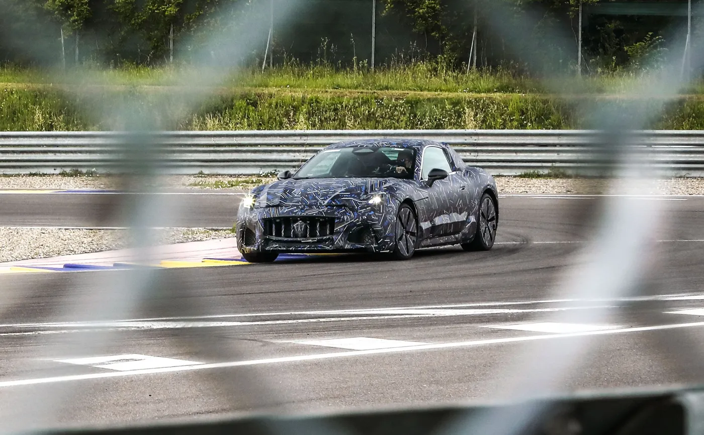 maserati-granturismo-37163195.jpg