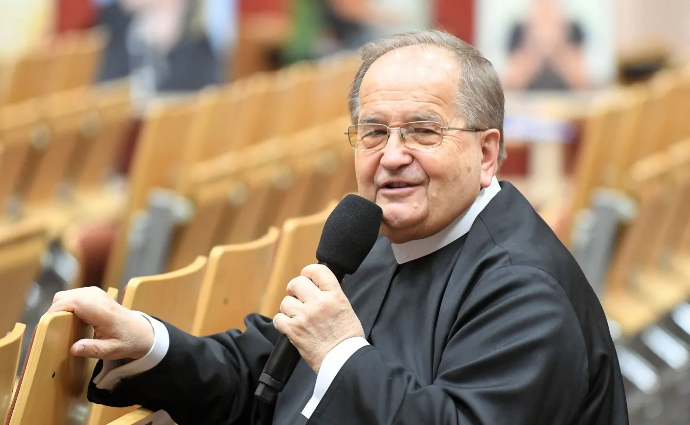 Ojciec Rydzyk nauczy etyki