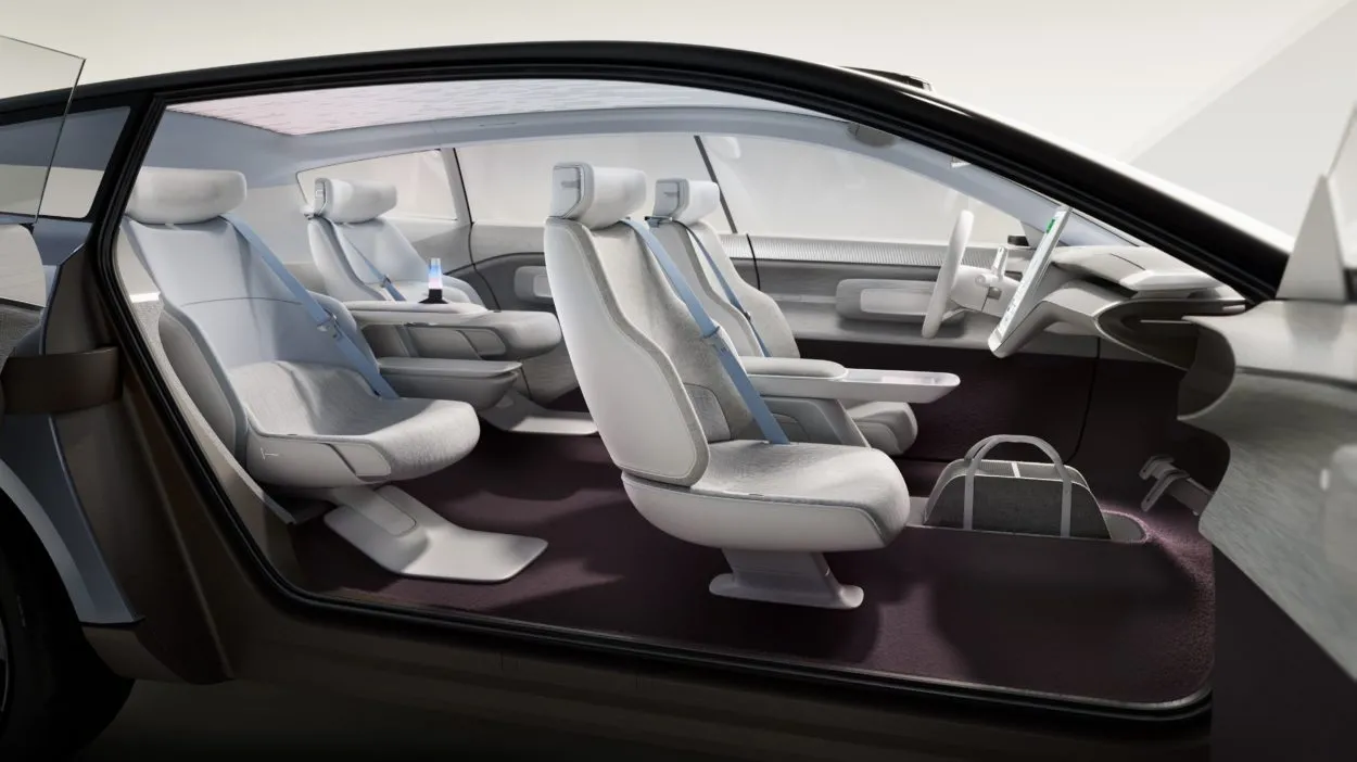 volvo-concept-recharge-37199387.jpg