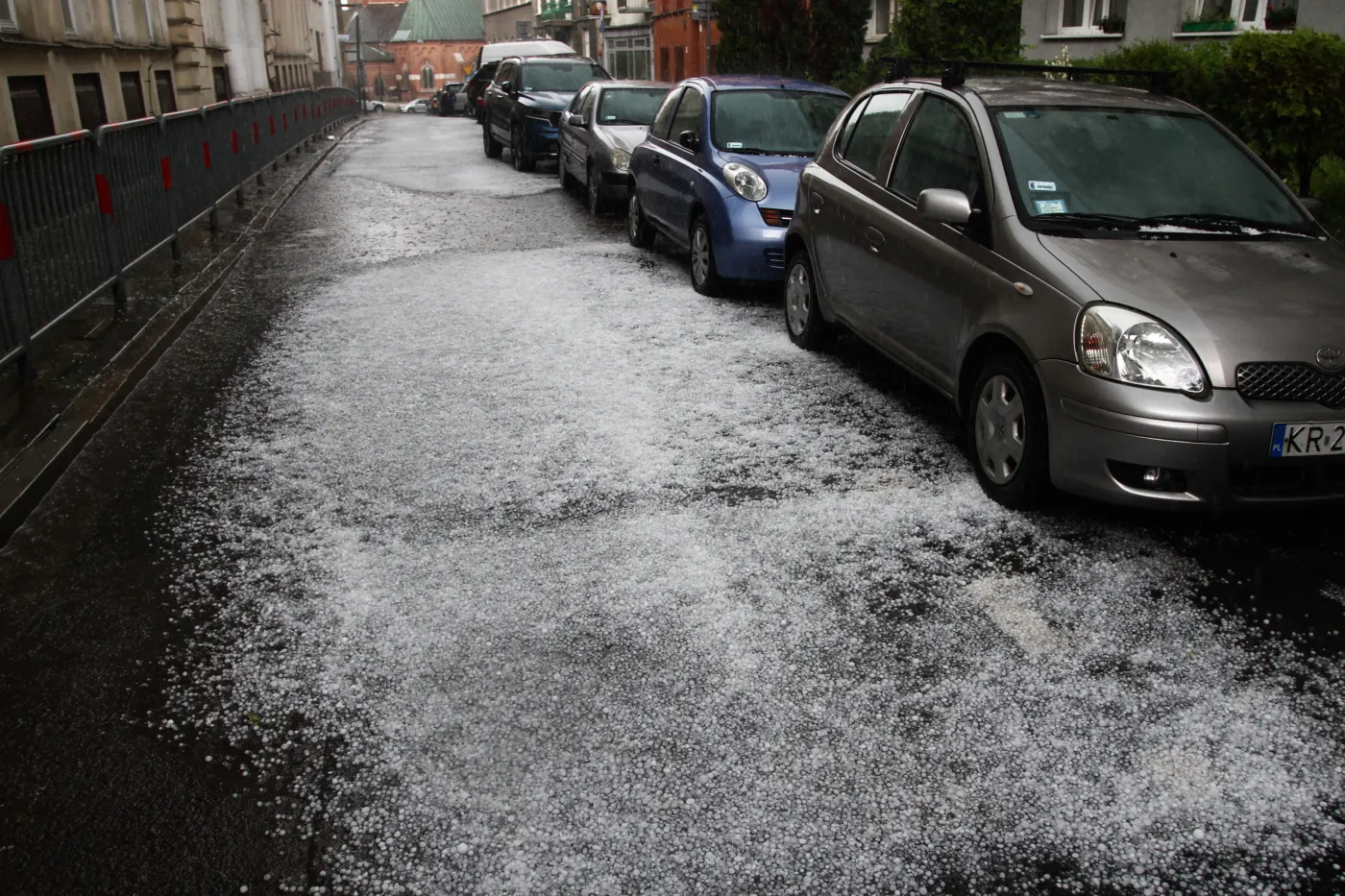 Potężne burze nad Polską. "Zgłoszenia napływają lawinowo"