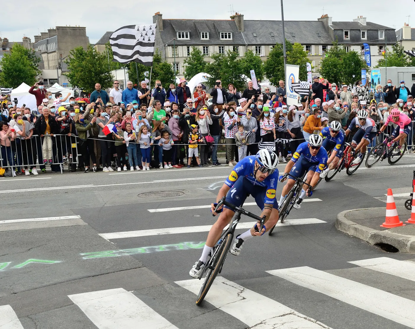 Tour de France: Kibice z obowiązkiem noszenia maseczek