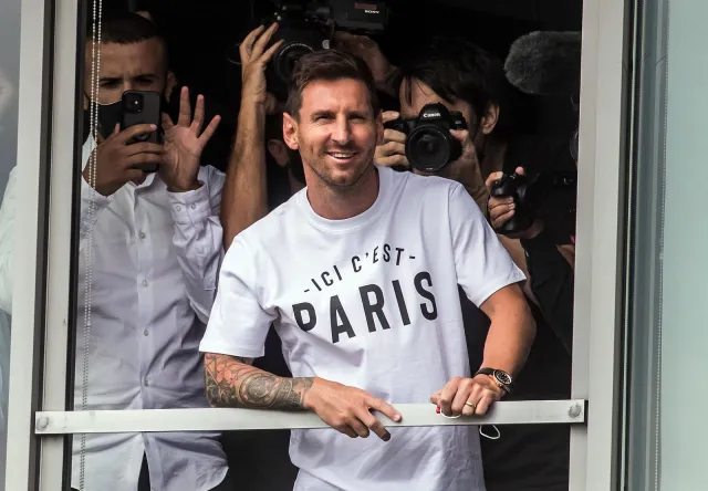 Hitowy transfer stał się faktem. Messi nowym piłkarzem PSG
