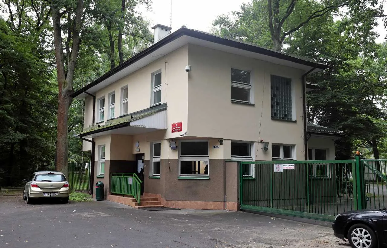 Jeden z budynków ośrodka dla uchodźców Podkowa Leśna-Dębak