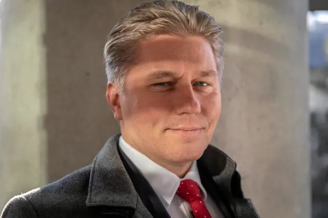 Prof. Matczak pytany o przekleństwa syna kpi z Morawieckiego