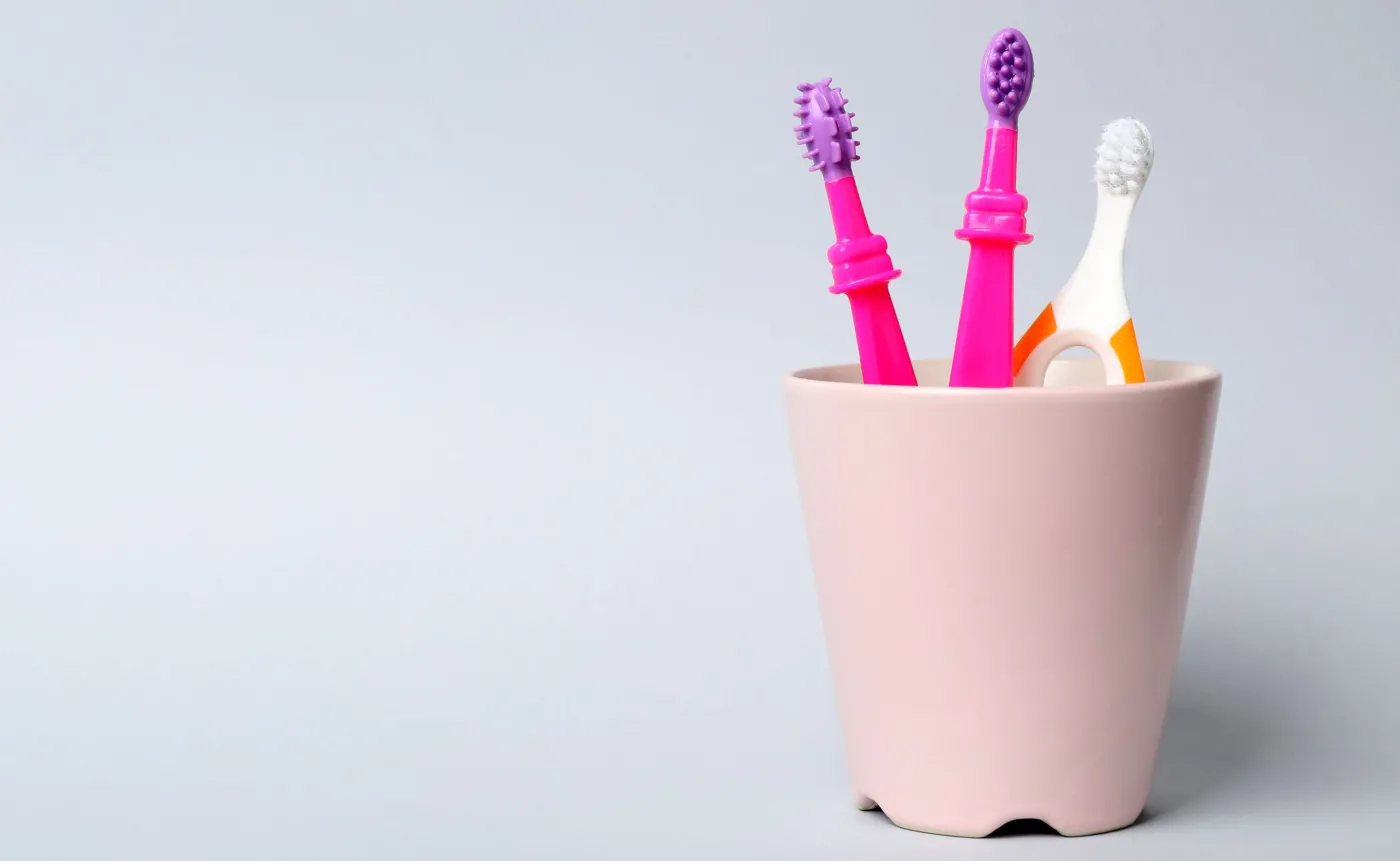 Jak dbać o zęby od najmłodszych lat? Rady eksperta