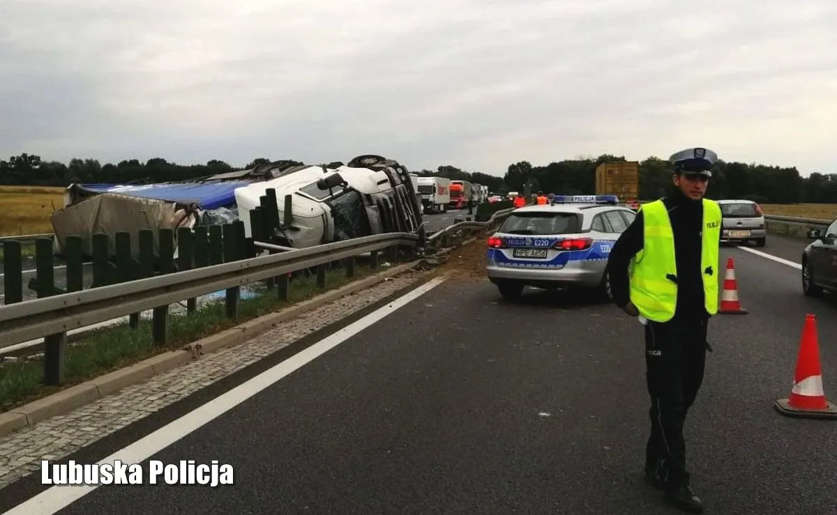 Kierowcy nagrywali wypadek na S3, policja straciła cierpliwość jak w Niemczech