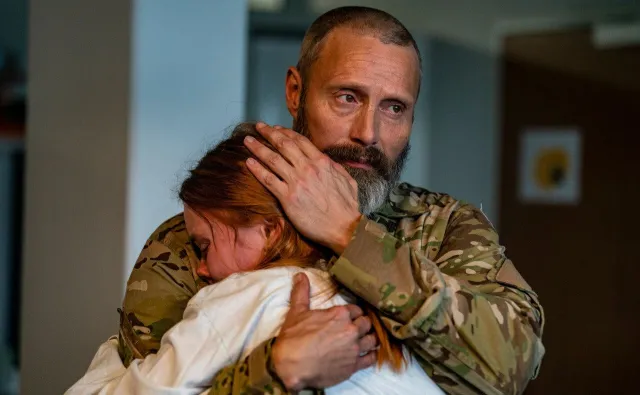 Lepiej wierzyć nastoletnim córkom niż foliarzom. Niespodziewany faworyt do tytułu filmu roku [#DobryCynk]