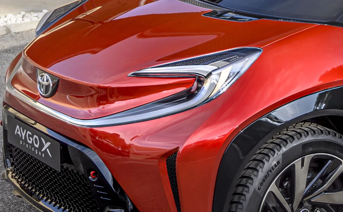 Toyota AYGO X wjeżdża do Polski, z silnikiem 1.0 nie tylko cena zadziwi