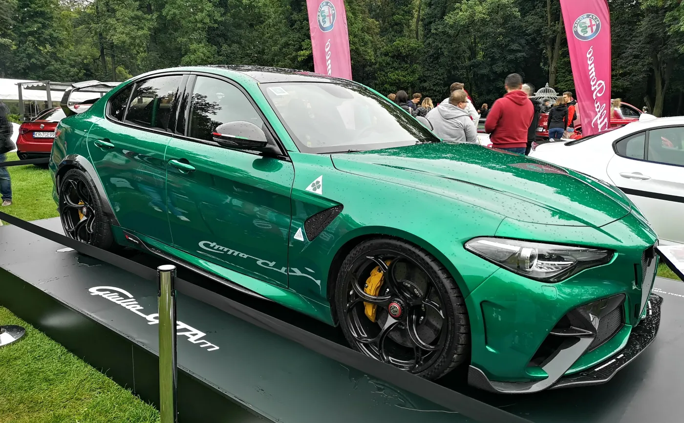 alfa-romeo-giulia-gtam-37243519.jpg