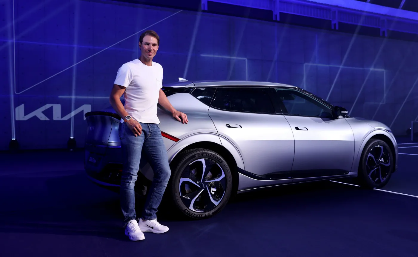 kia-ev6-i-rafael-nadal-37272631.jpg