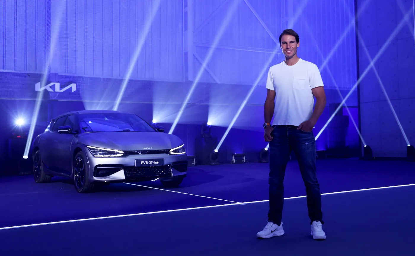 kia-ev6-i-rafael-nadal-37272641.jpg