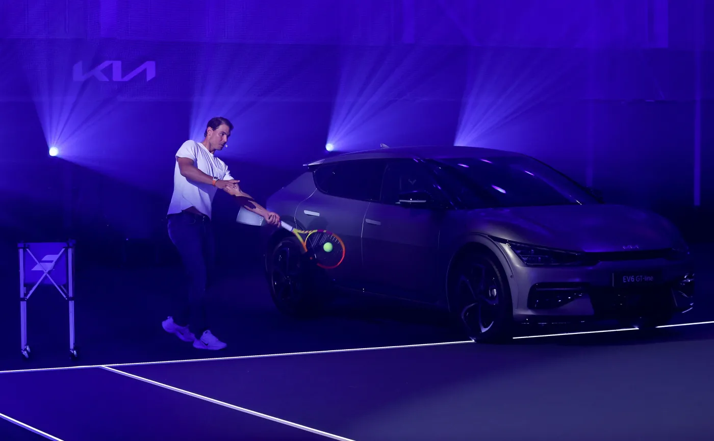 kia-ev6-i-rafael-nadal-37272646.jpg