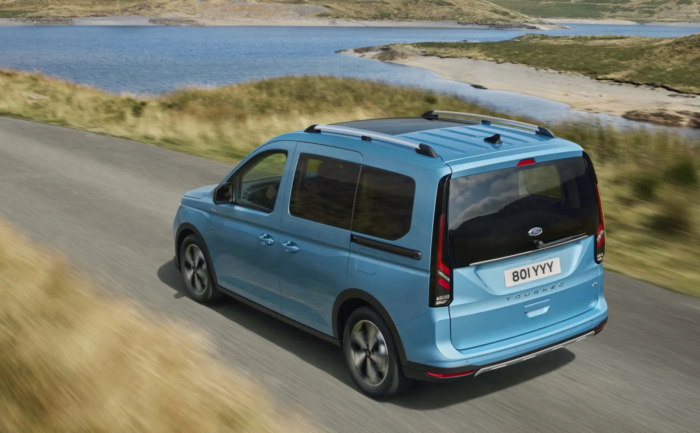 ford-tourneo-connect-37264092.jpg