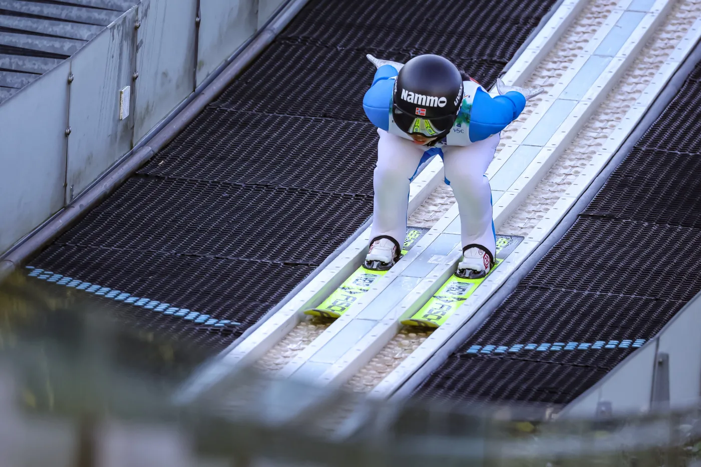 Adoptowana Chinka medalową nadzieją... Norwegii w skokach narciarskich