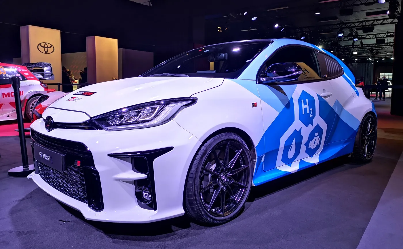 Toyota GR Yaris H2, czyli z silnikiem spalinowym na wodór
