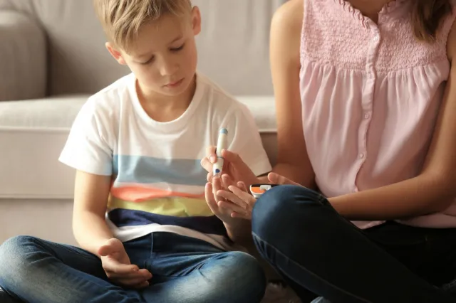 Nauczyć dziecko żyć z cukrzycą