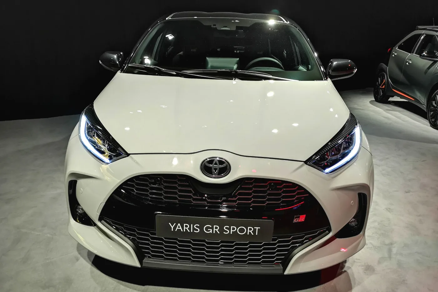 toyota-yaris-gr-sport-37327418.jpg