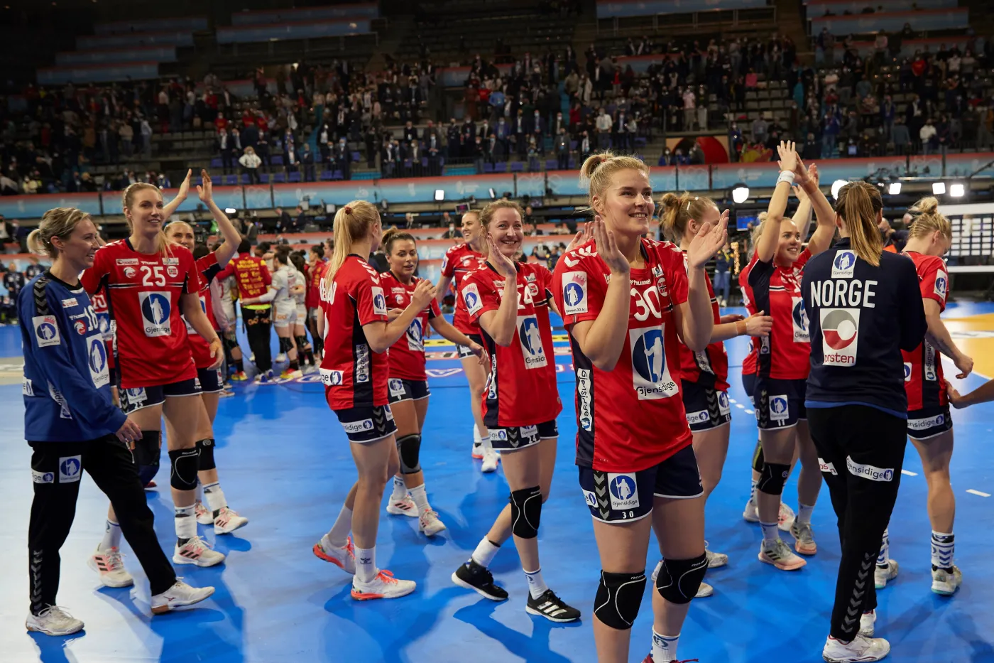 MŚ piłkarek ręcznych. Norweżki rywalkami Francuzek w finale
