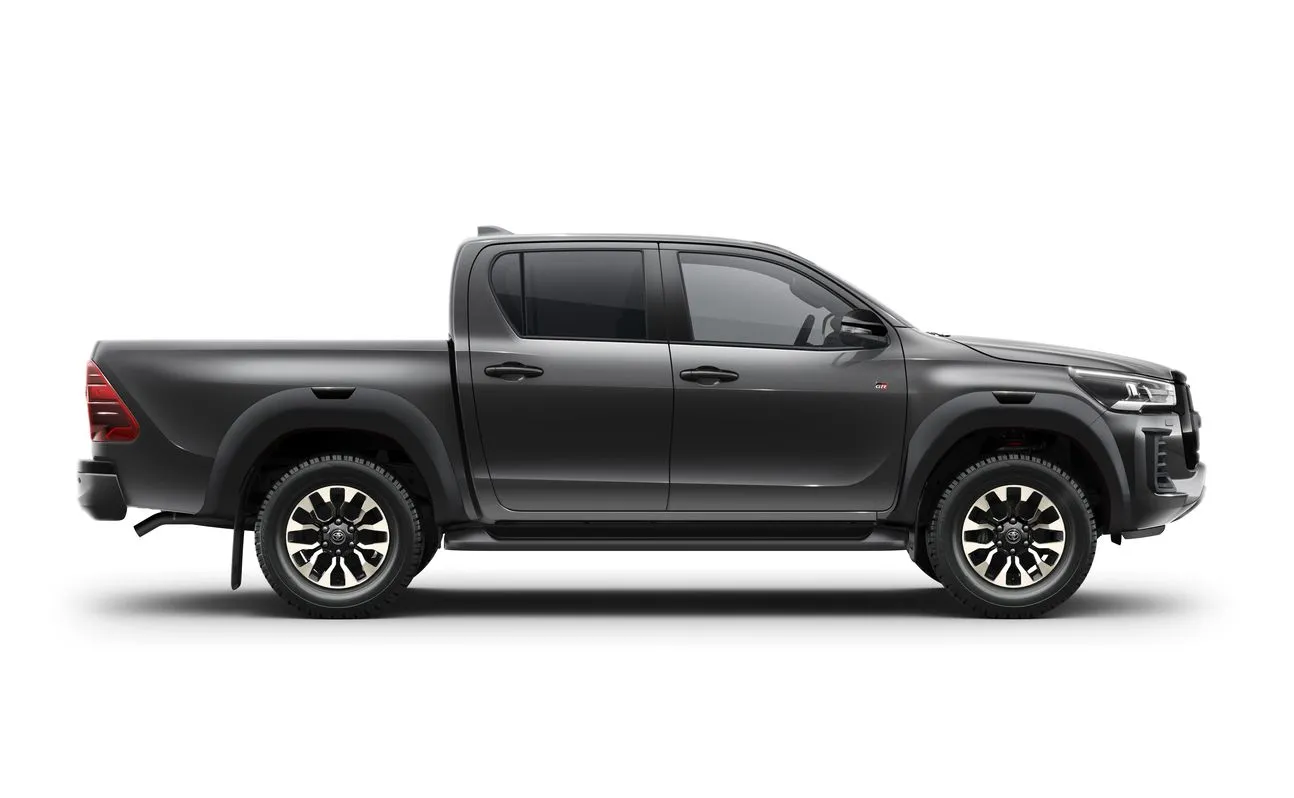 toyota-hilux-gr-sport-37334401.jpg