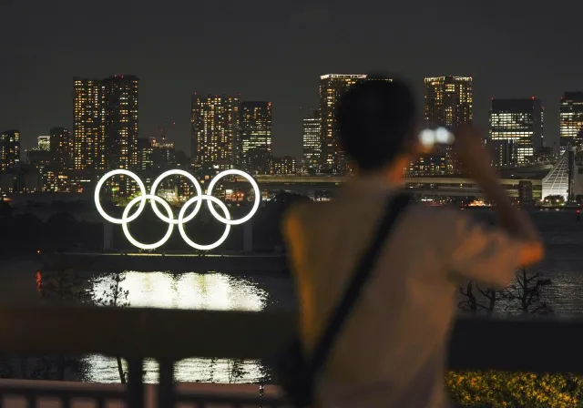 Pekin 2022. Wszyscy pracownicy zostaną zaszczepieni trzecią dawką